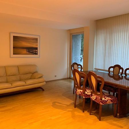 Lovely Two Bedroom Apartment With Free Parking Antwerp Luaran gambar